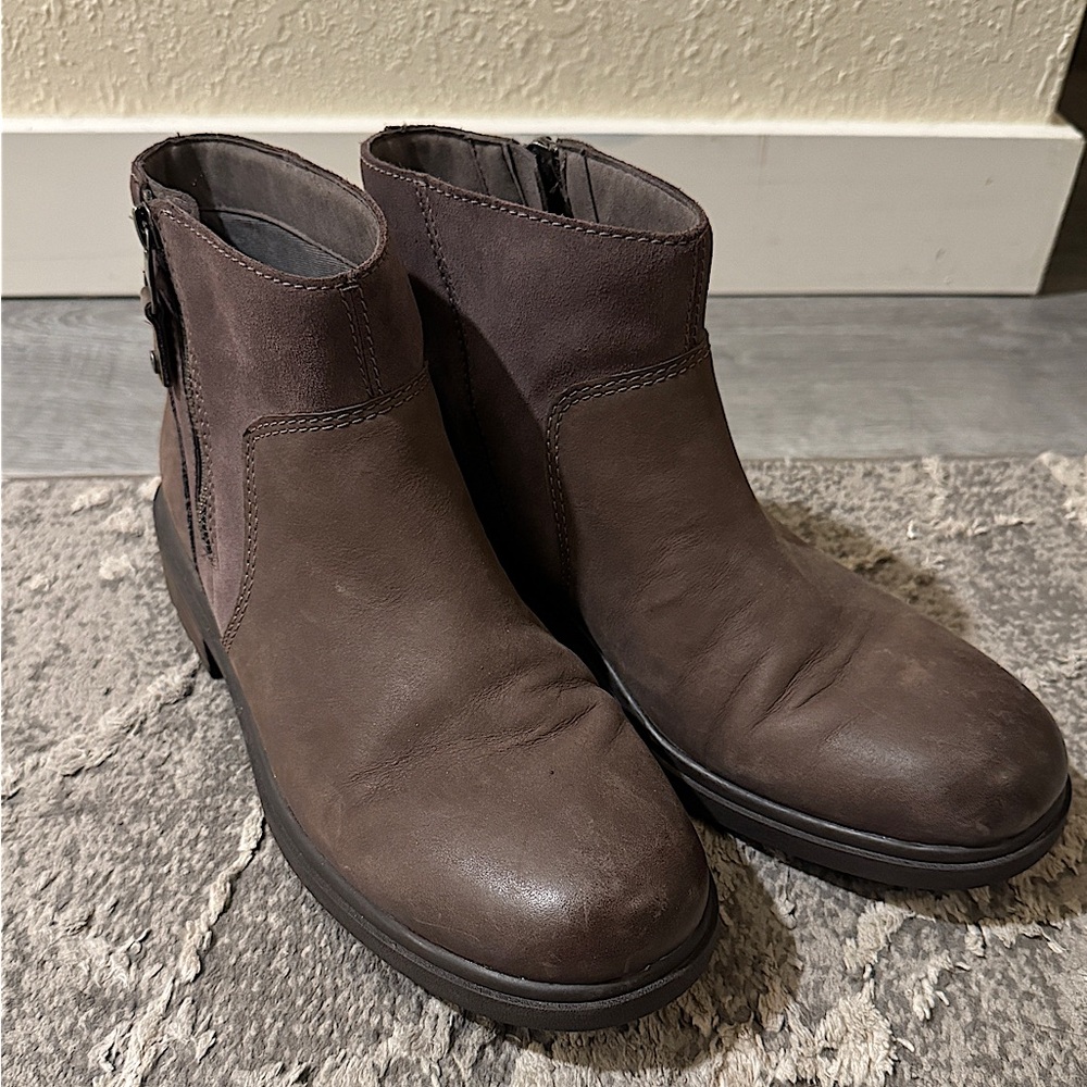 Ugg Womens Boot Harrison Zip Waterproof Leather